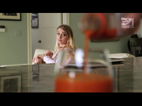 ❤️ Vehivavy mafana amin'ny nono lehibe sy tery pussy mahazo akoho avy resy, fa tena mafy Analy pôrnôgrafia aminay ❌️❤